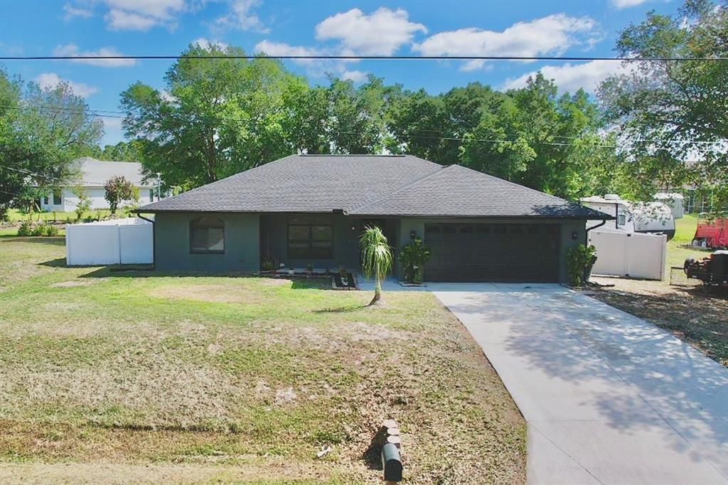 Activo con contrato: $289,900 (3 camas, 2 baños, 1448 Pies cuadrados)