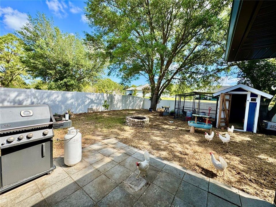 Activo con contrato: $289,900 (3 camas, 2 baños, 1448 Pies cuadrados)