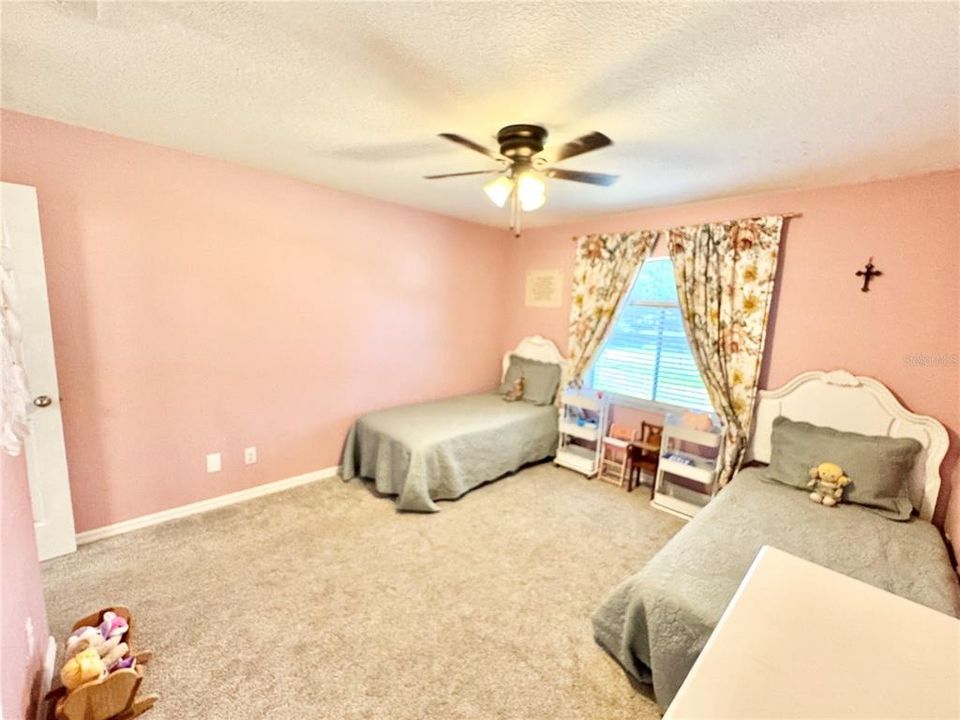 Activo con contrato: $289,900 (3 camas, 2 baños, 1448 Pies cuadrados)