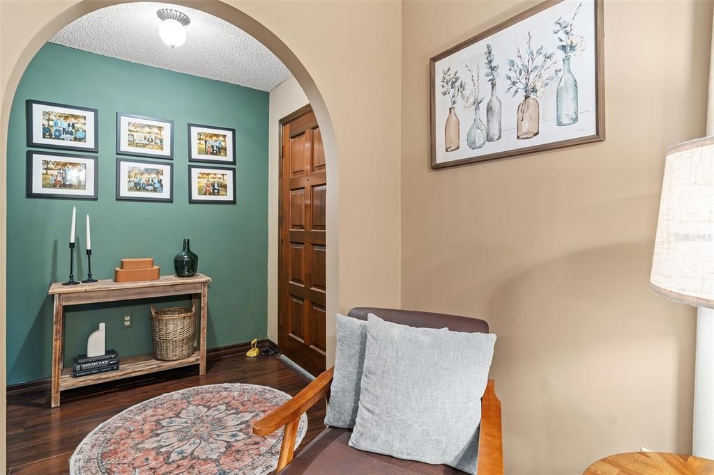Active With Contract: $355,000 (3 beds, 2 baths, 1534 Square Feet)