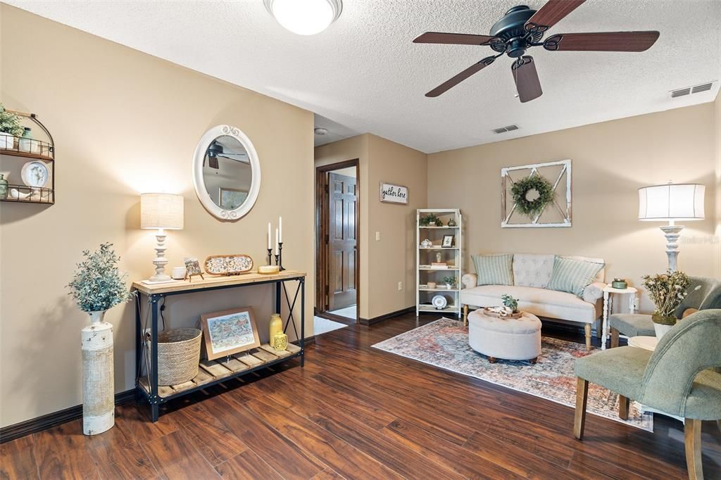Active With Contract: $355,000 (3 beds, 2 baths, 1534 Square Feet)