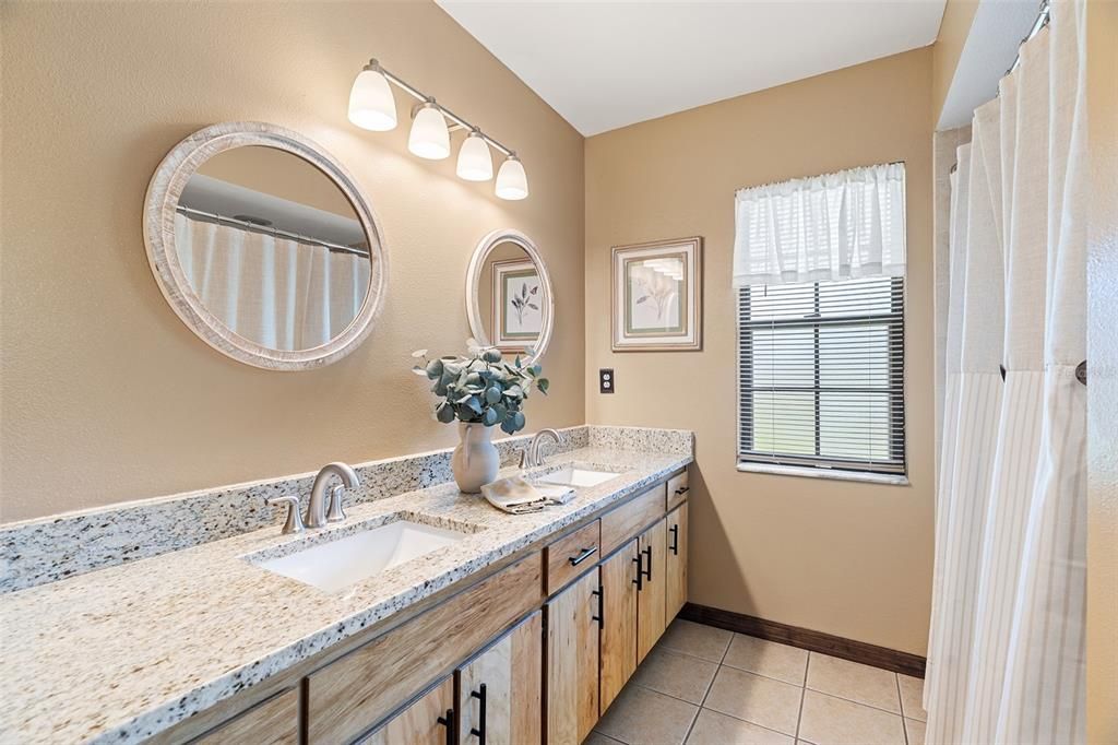 Active With Contract: $355,000 (3 beds, 2 baths, 1534 Square Feet)
