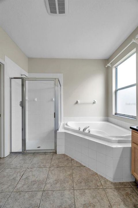 Active With Contract: $2,500 (3 beds, 2 baths, 1862 Square Feet)