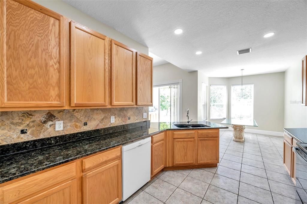 Active With Contract: $2,500 (3 beds, 2 baths, 1862 Square Feet)
