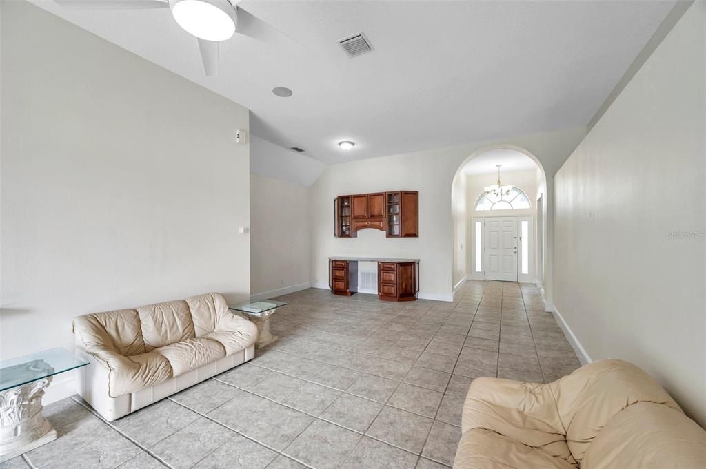 Active With Contract: $2,500 (3 beds, 2 baths, 1862 Square Feet)