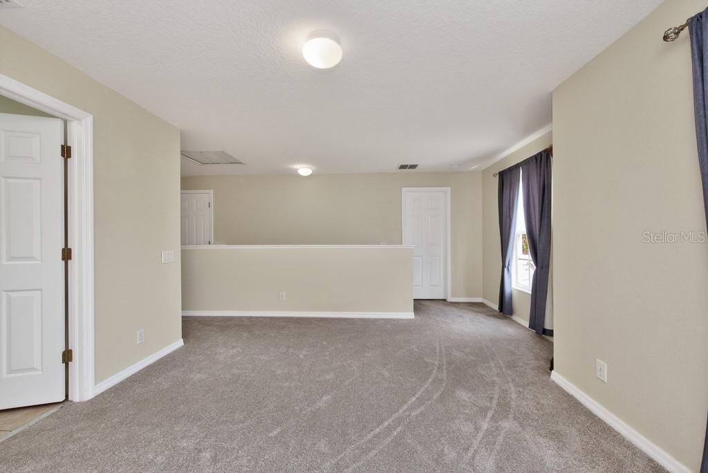 For Sale: $439,900 (4 beds, 2 baths, 1844 Square Feet)