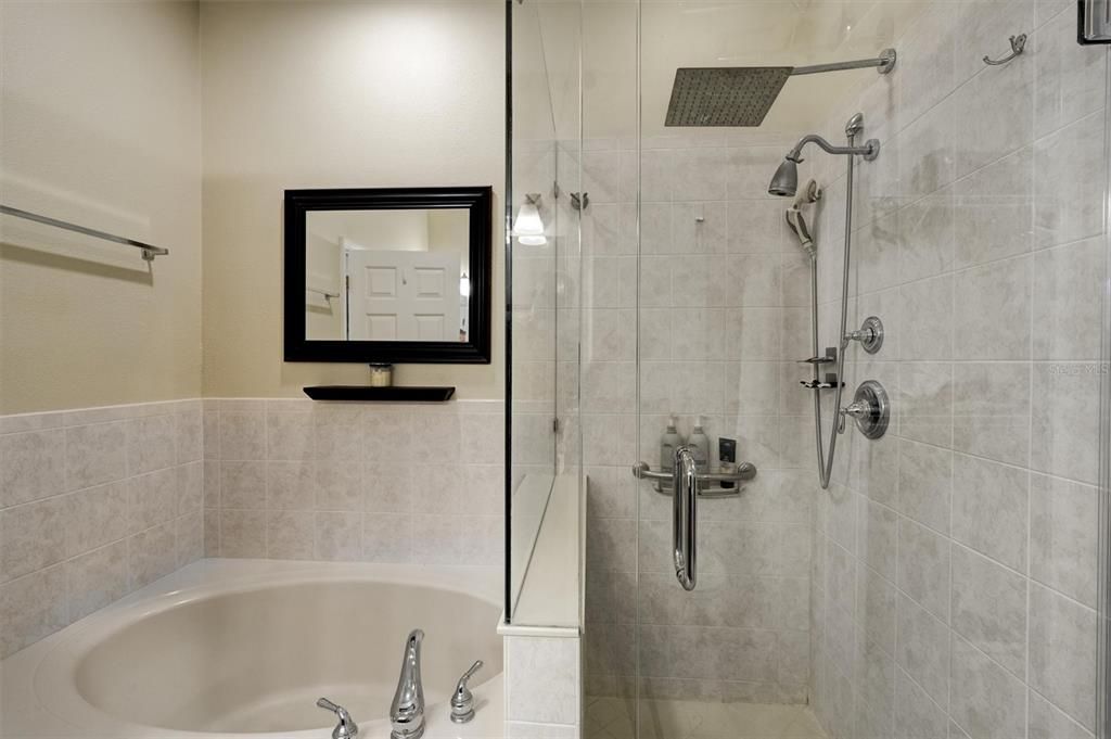 For Sale: $439,900 (4 beds, 2 baths, 1844 Square Feet)
