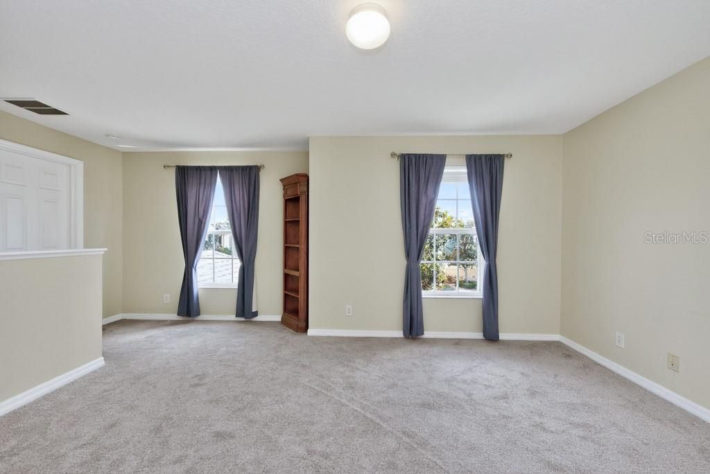 For Sale: $439,900 (4 beds, 2 baths, 1844 Square Feet)