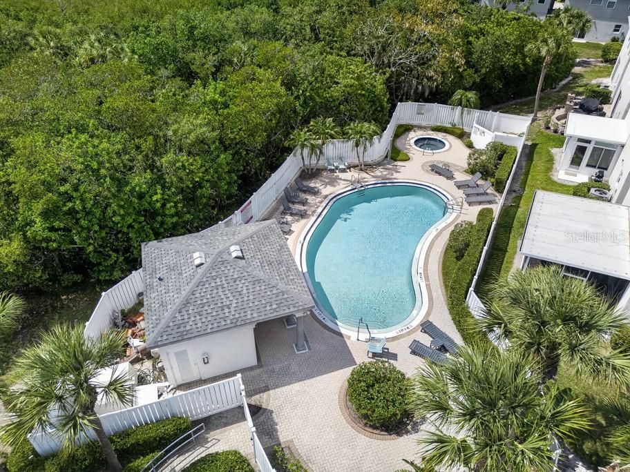 For Sale: $439,900 (4 beds, 2 baths, 1844 Square Feet)