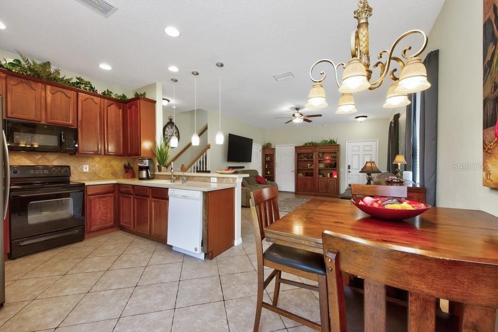 For Sale: $439,900 (4 beds, 2 baths, 1844 Square Feet)
