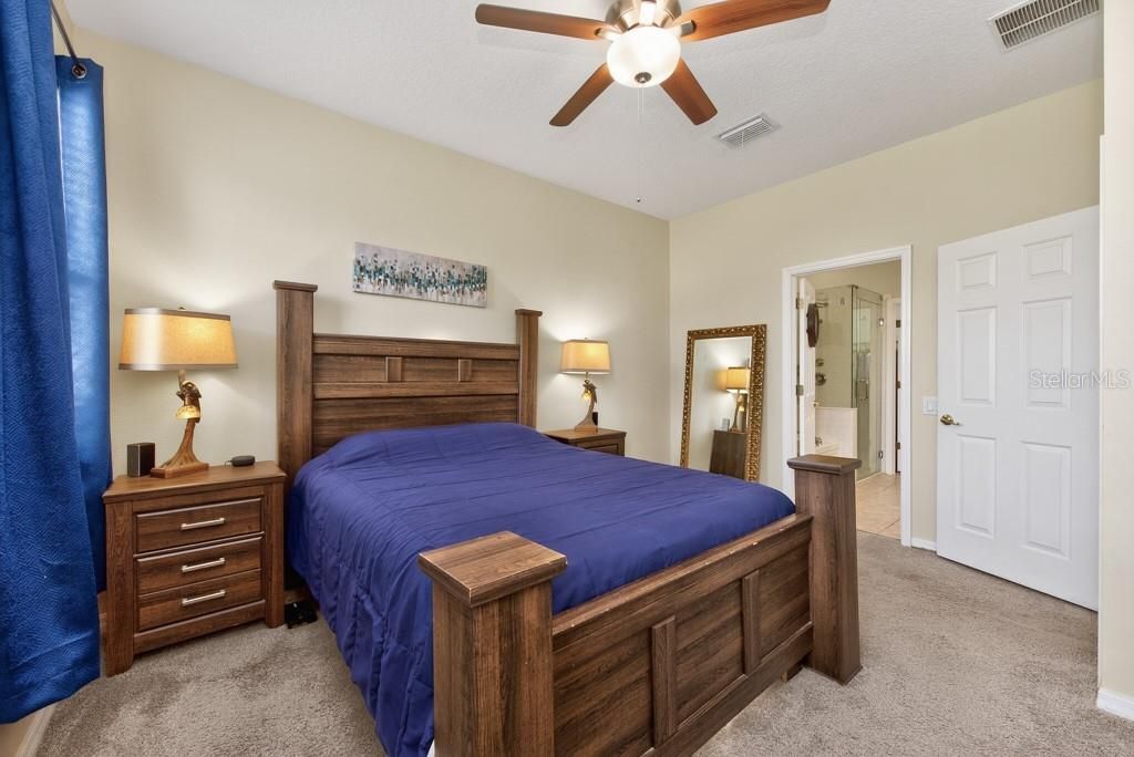 For Sale: $439,900 (4 beds, 2 baths, 1844 Square Feet)