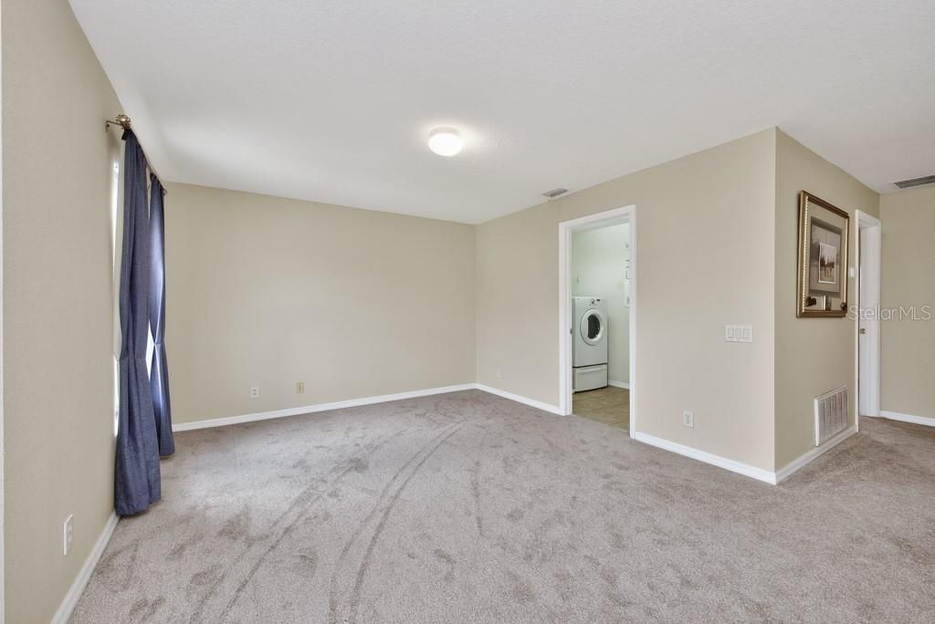 For Sale: $439,900 (4 beds, 2 baths, 1844 Square Feet)