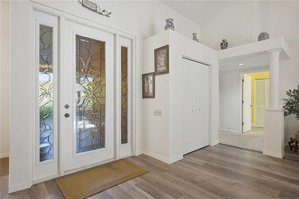 En Venta: $1,148,000 (4 camas, 3 baños, 2707 Pies cuadrados)