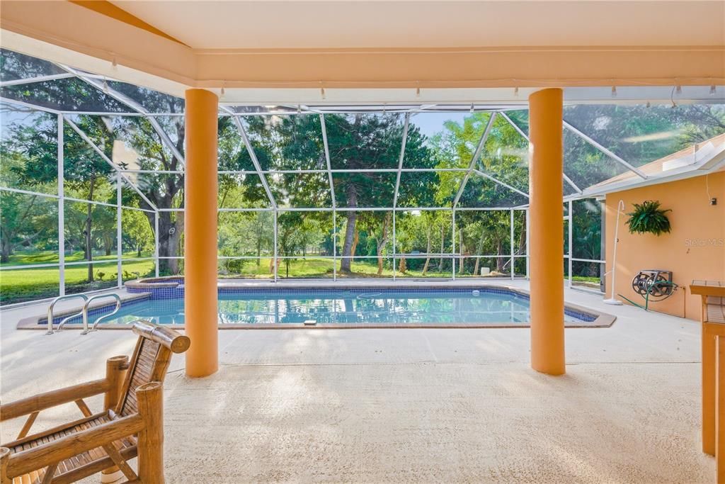 En Venta: $1,148,000 (4 camas, 3 baños, 2707 Pies cuadrados)