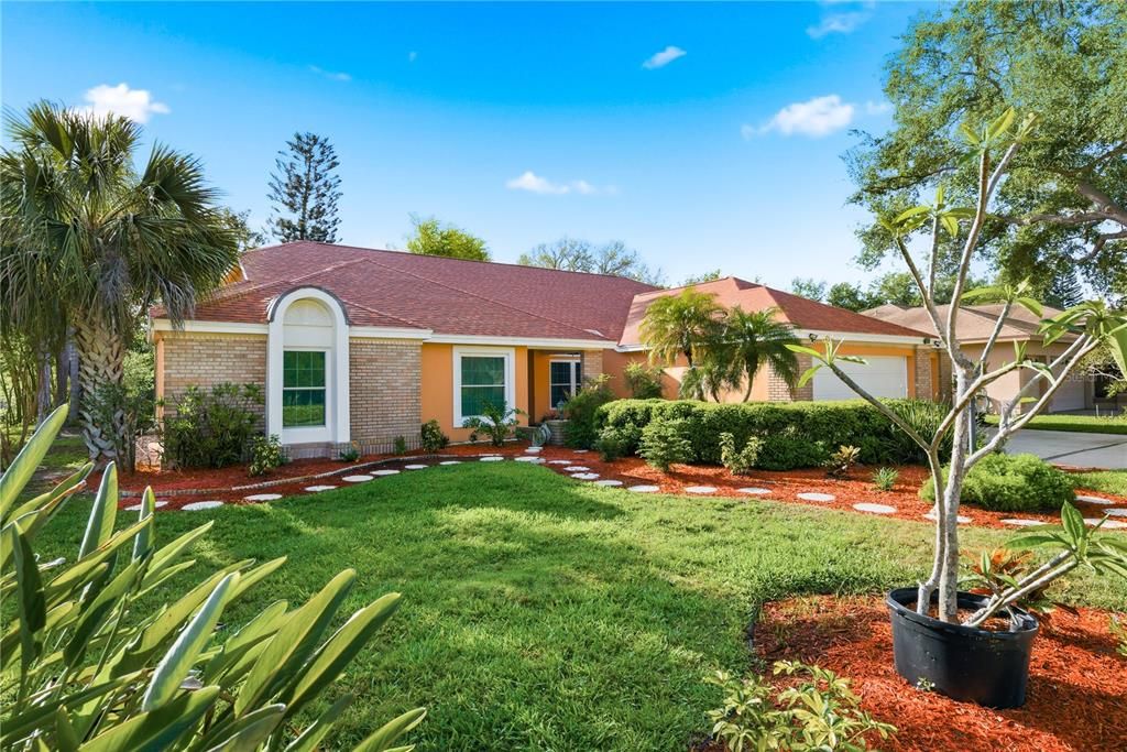 En Venta: $1,148,000 (4 camas, 3 baños, 2707 Pies cuadrados)