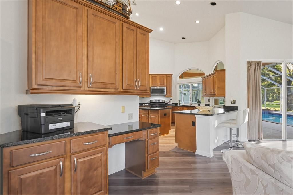 En Venta: $1,148,000 (4 camas, 3 baños, 2707 Pies cuadrados)