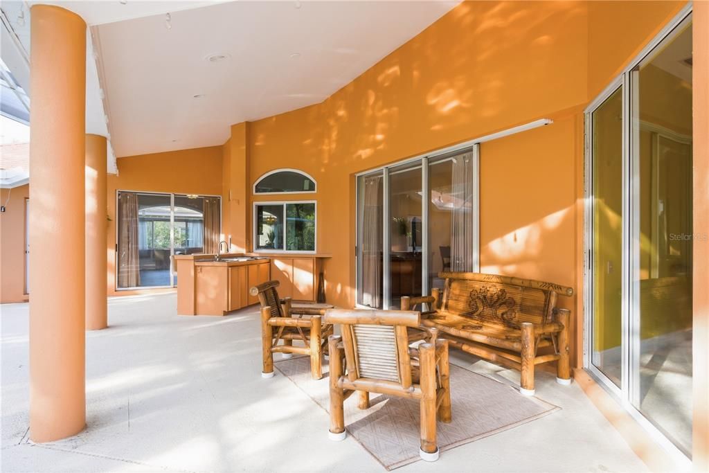En Venta: $1,148,000 (4 camas, 3 baños, 2707 Pies cuadrados)