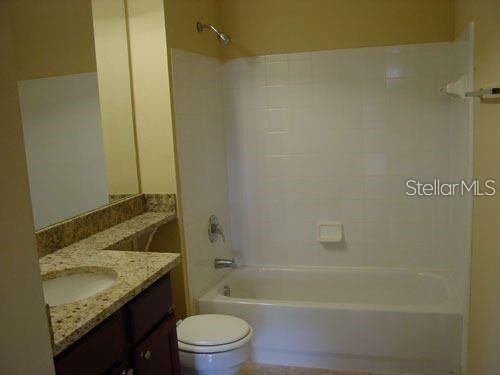 В аренду: $1,700 (2 спален, 2 ванн, 1242 Квадратных фут)