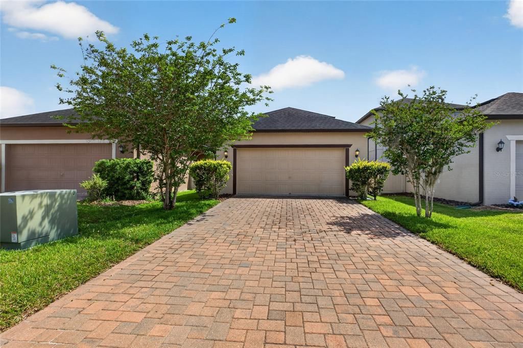 Active With Contract: $415,000 (4 beds, 3 baths, 2023 Square Feet)