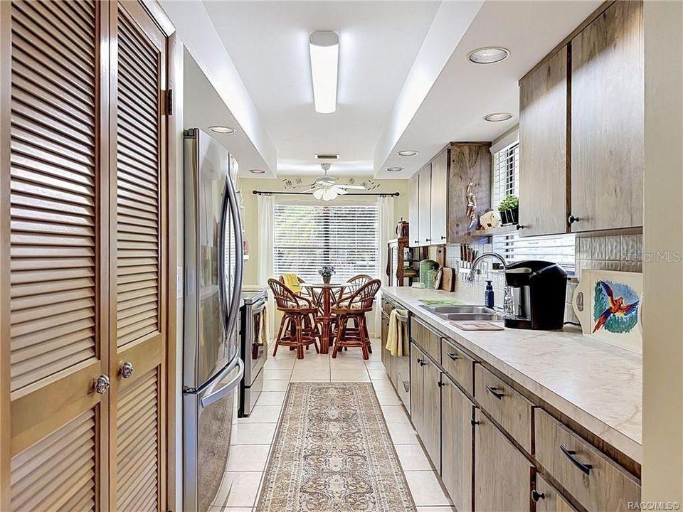 For Sale: $490,000 (2 beds, 2 baths, 1362 Square Feet)