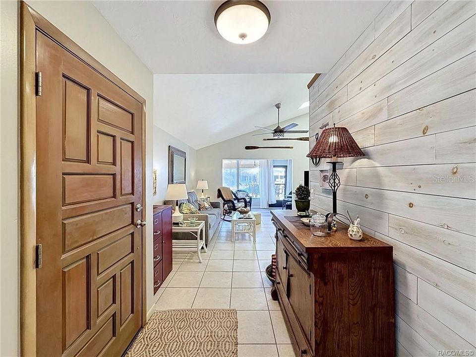 For Sale: $490,000 (2 beds, 2 baths, 1362 Square Feet)