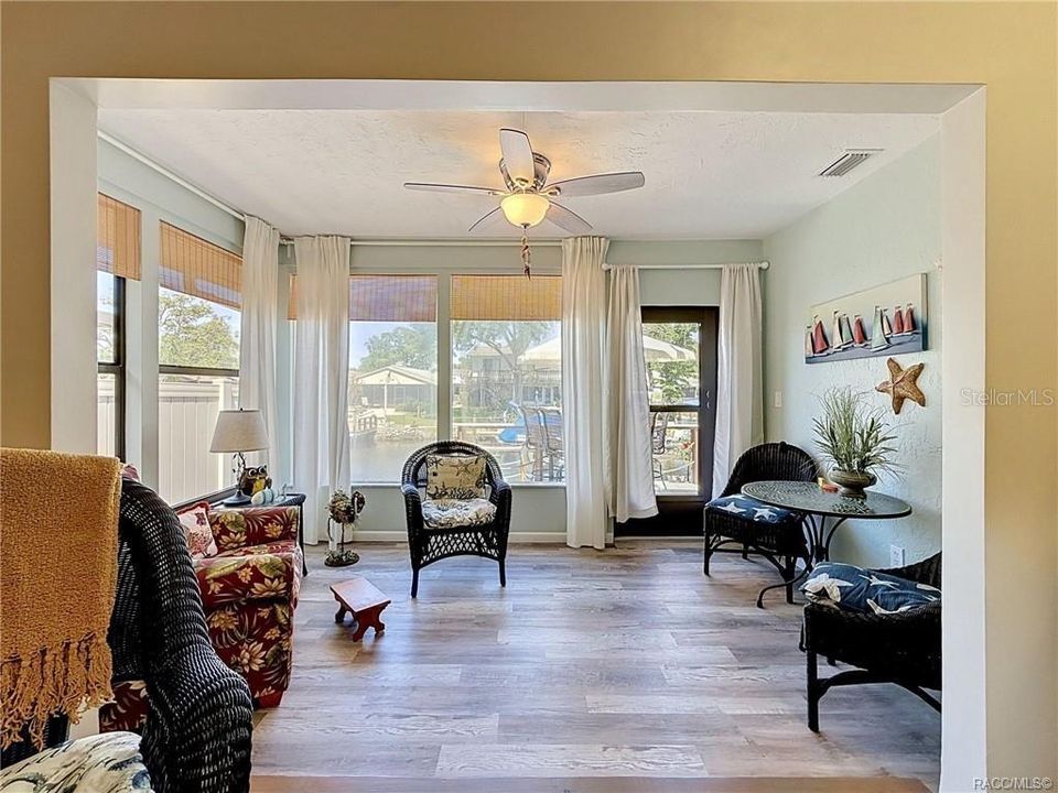 For Sale: $490,000 (2 beds, 2 baths, 1362 Square Feet)
