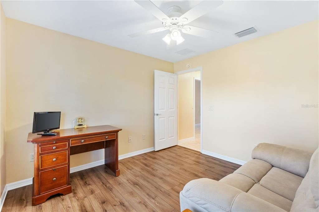 For Sale: $569,000 (3 beds, 2 baths, 1929 Square Feet)