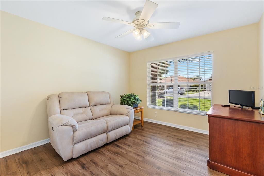 For Sale: $569,000 (3 beds, 2 baths, 1929 Square Feet)