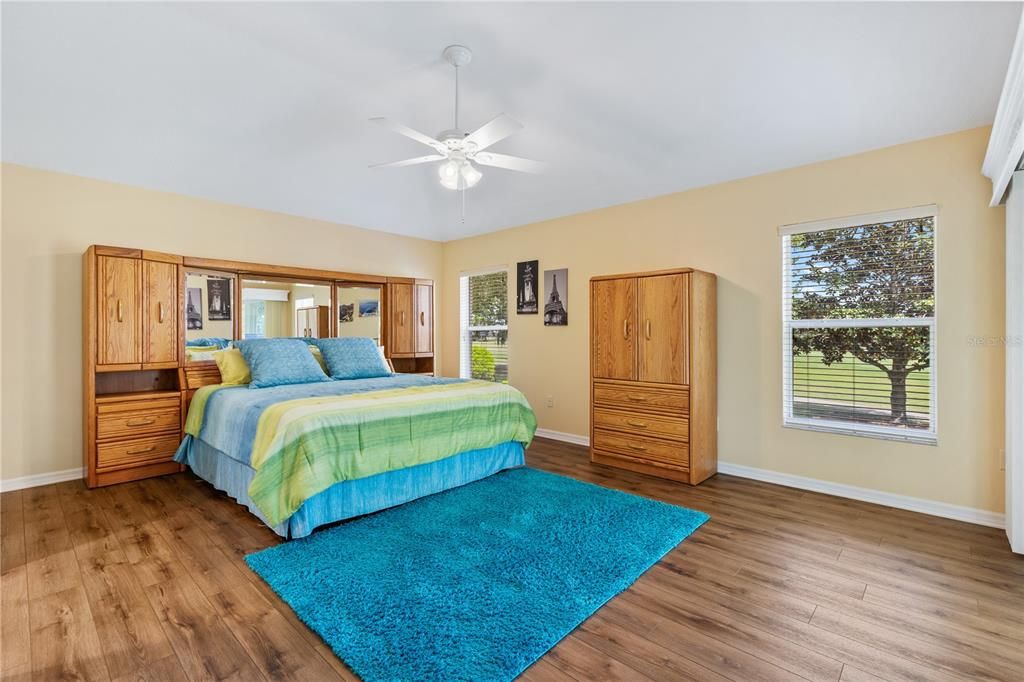 For Sale: $569,000 (3 beds, 2 baths, 1929 Square Feet)