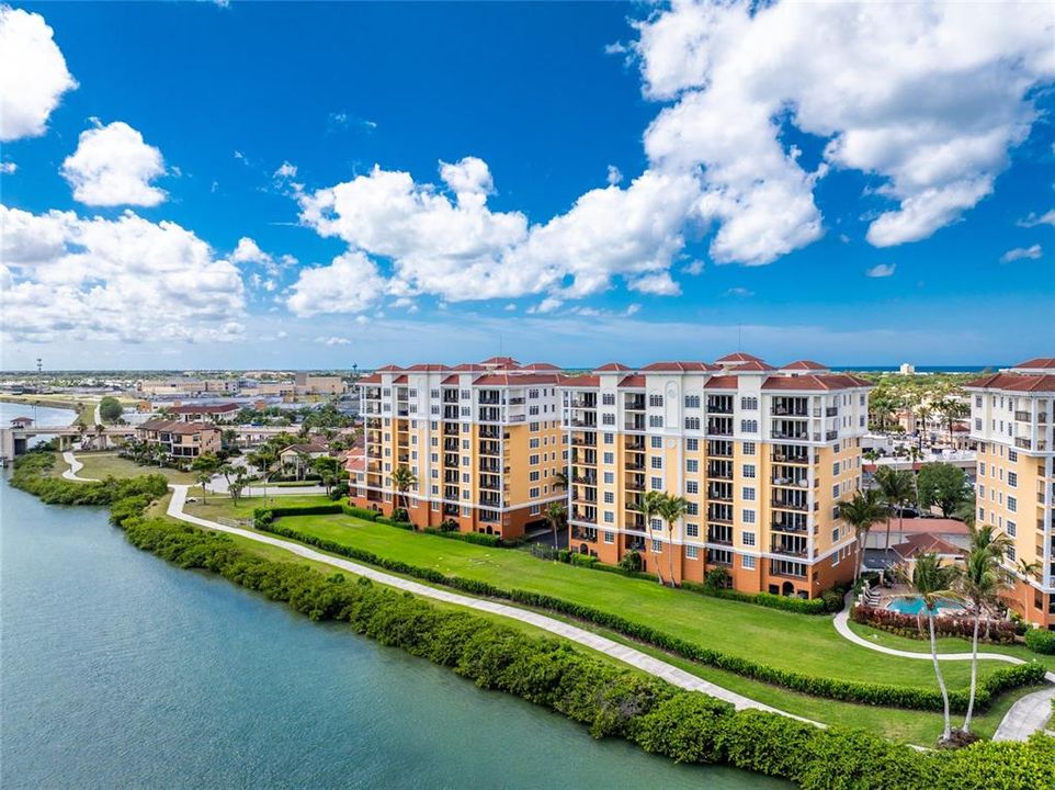 En Venta: $679,000 (2 camas, 2 baños, 1705 Pies cuadrados)