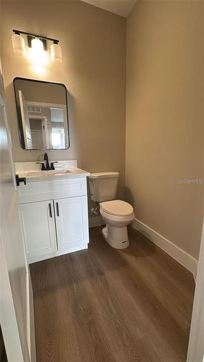 Active With Contract: $2,500 (4 beds, 2 baths, 1686 Square Feet)