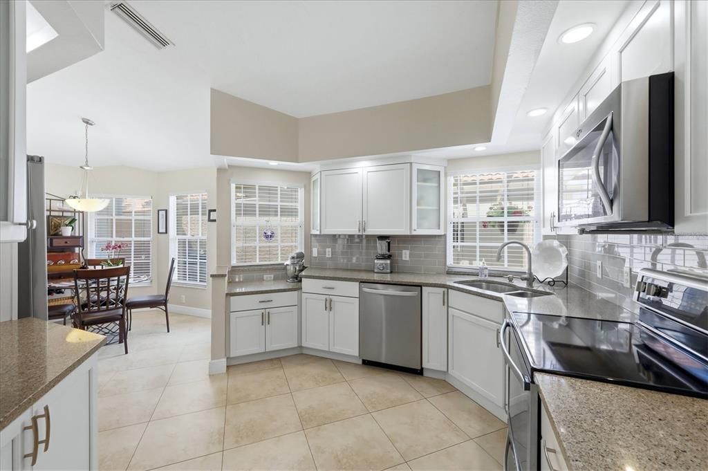 Activo con contrato: $488,000 (3 camas, 2 baños, 1963 Pies cuadrados)
