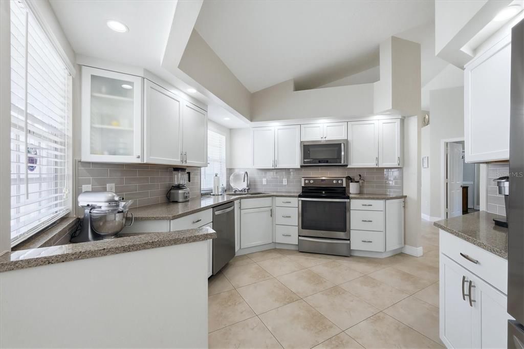 Activo con contrato: $488,000 (3 camas, 2 baños, 1963 Pies cuadrados)