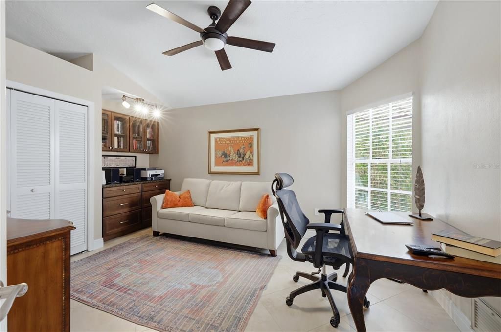 Activo con contrato: $488,000 (3 camas, 2 baños, 1963 Pies cuadrados)