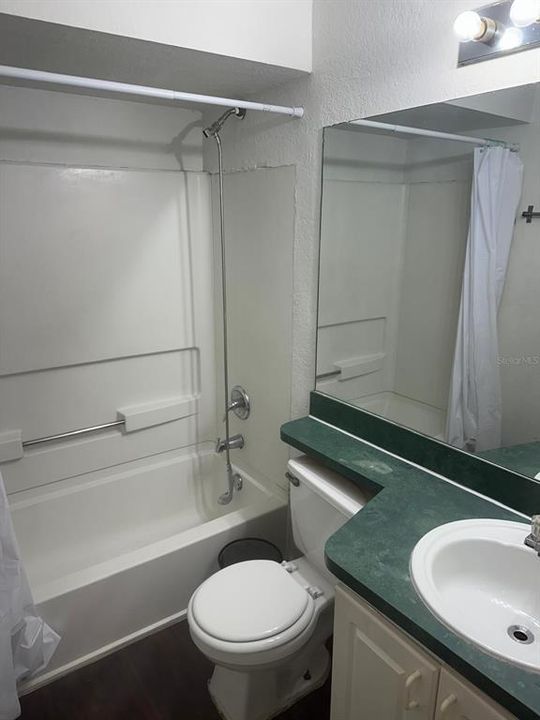 En Renta: $1,350 (2 camas, 2 baños, 700 Pies cuadrados)