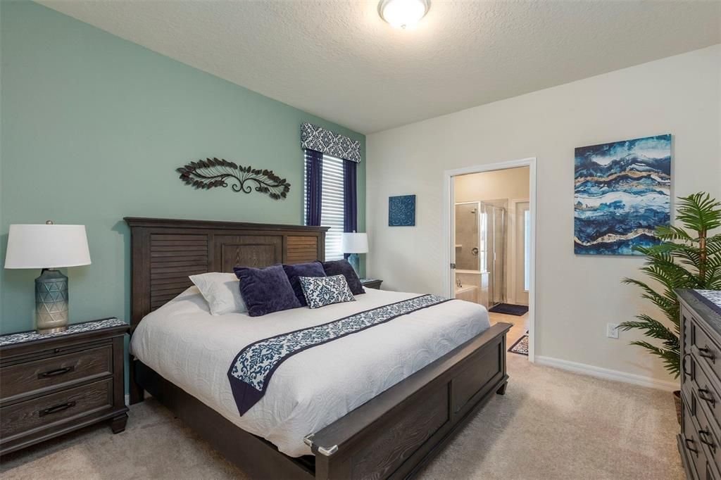 For Rent: $3,800 (7 beds, 5 baths, 3154 Square Feet)