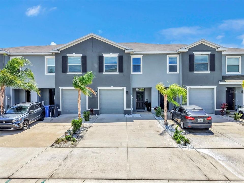 Activo con contrato: $285,000 (3 camas, 2 baños, 1702 Pies cuadrados)