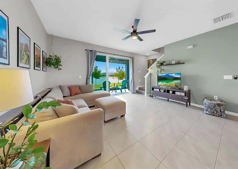 Activo con contrato: $285,000 (3 camas, 2 baños, 1702 Pies cuadrados)