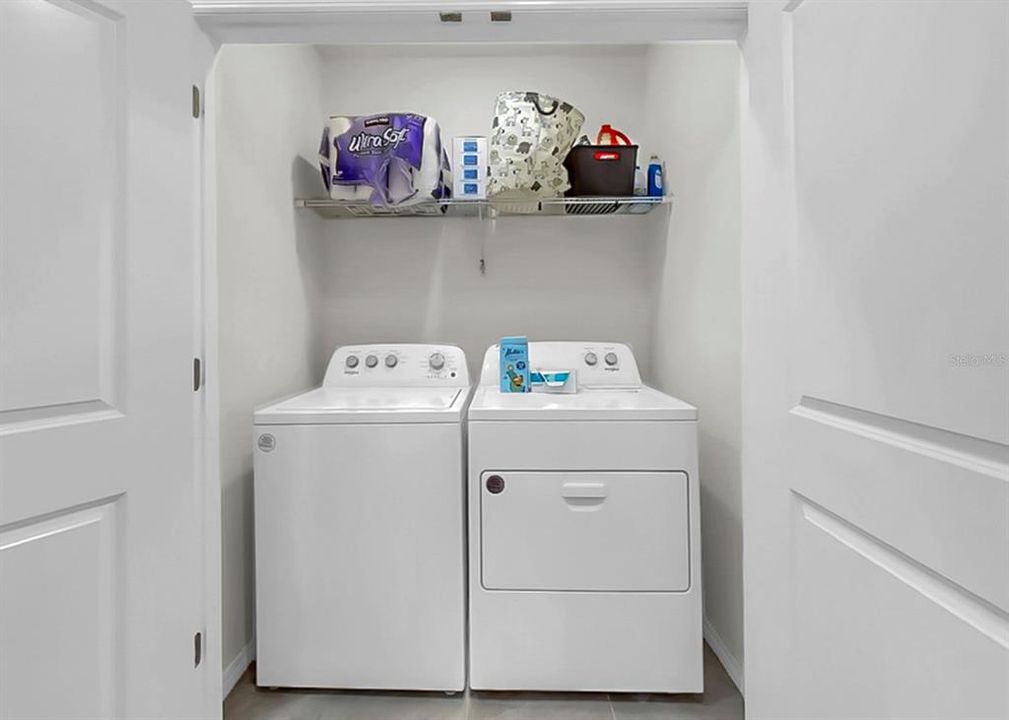 Activo con contrato: $285,000 (3 camas, 2 baños, 1702 Pies cuadrados)