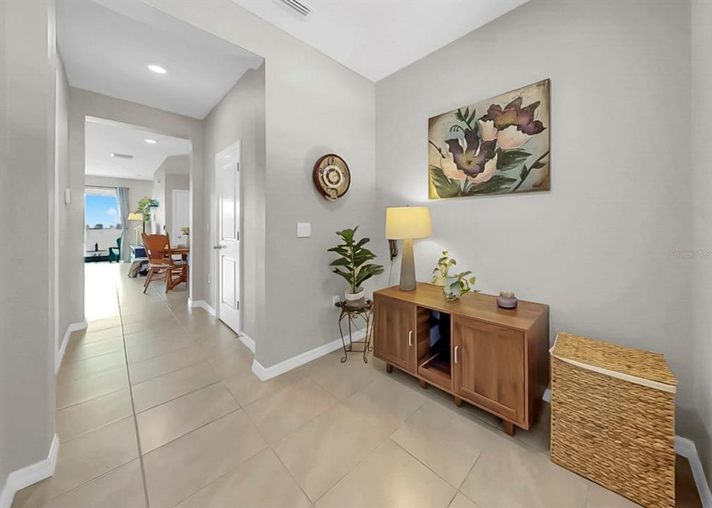 Activo con contrato: $285,000 (3 camas, 2 baños, 1702 Pies cuadrados)