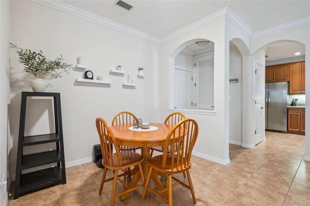 Activo con contrato: $325,000 (3 camas, 2 baños, 1442 Pies cuadrados)
