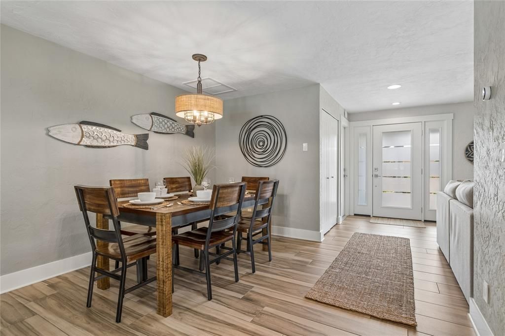 Active With Contract: $949,000 (3 beds, 2 baths, 1786 Square Feet)