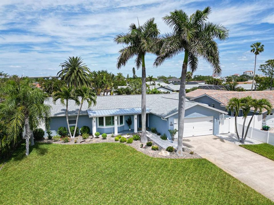 Active With Contract: $949,000 (3 beds, 2 baths, 1786 Square Feet)