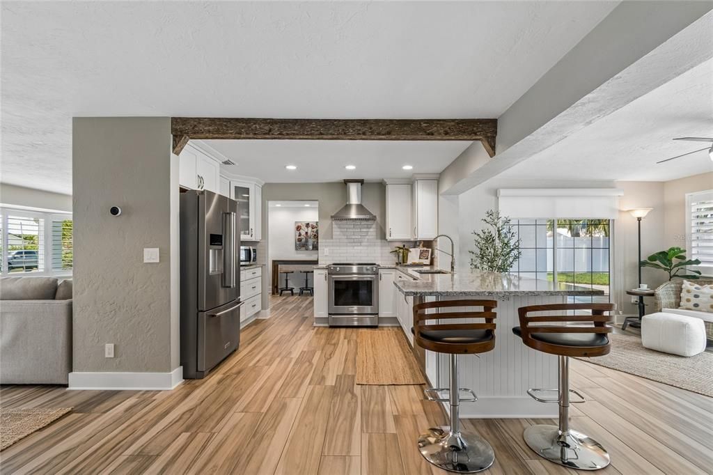 Active With Contract: $949,000 (3 beds, 2 baths, 1786 Square Feet)