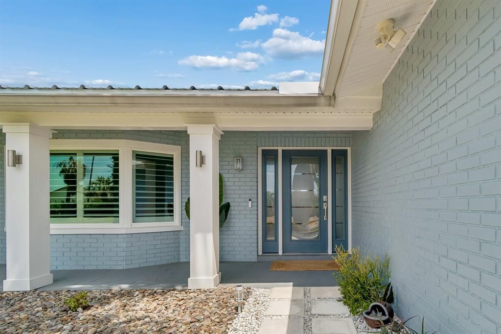 Active With Contract: $949,000 (3 beds, 2 baths, 1786 Square Feet)