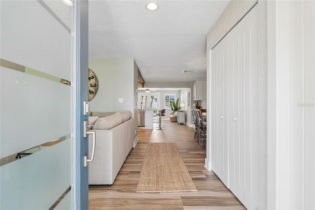 Active With Contract: $949,000 (3 beds, 2 baths, 1786 Square Feet)