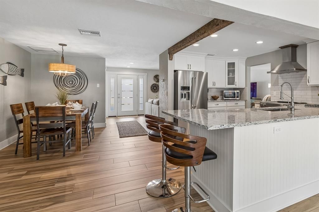 Active With Contract: $949,000 (3 beds, 2 baths, 1786 Square Feet)