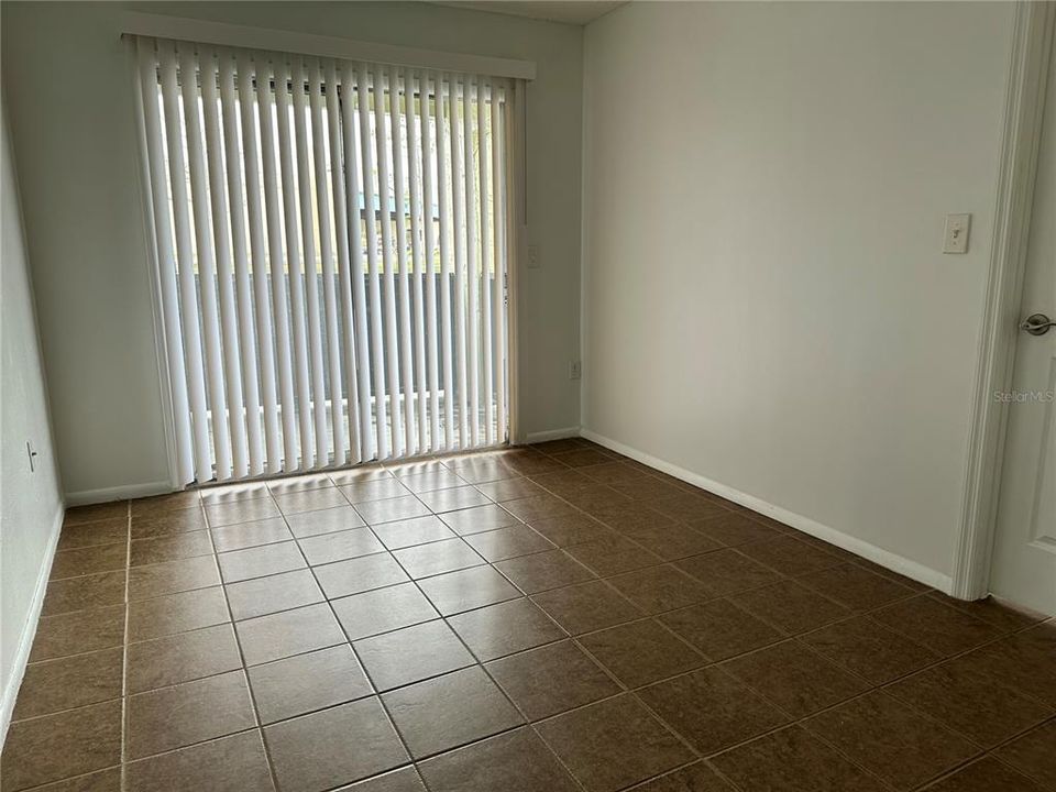 Active With Contract: $1,150 (1 beds, 1 baths, 462 Square Feet)