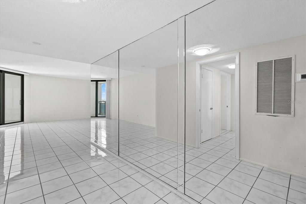 En Venta: $399,000 (1 camas, 1 baños, 820 Pies cuadrados)
