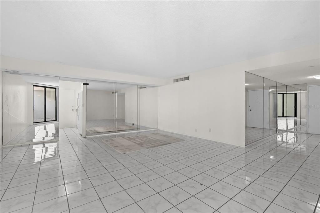 En Venta: $399,000 (1 camas, 1 baños, 820 Pies cuadrados)